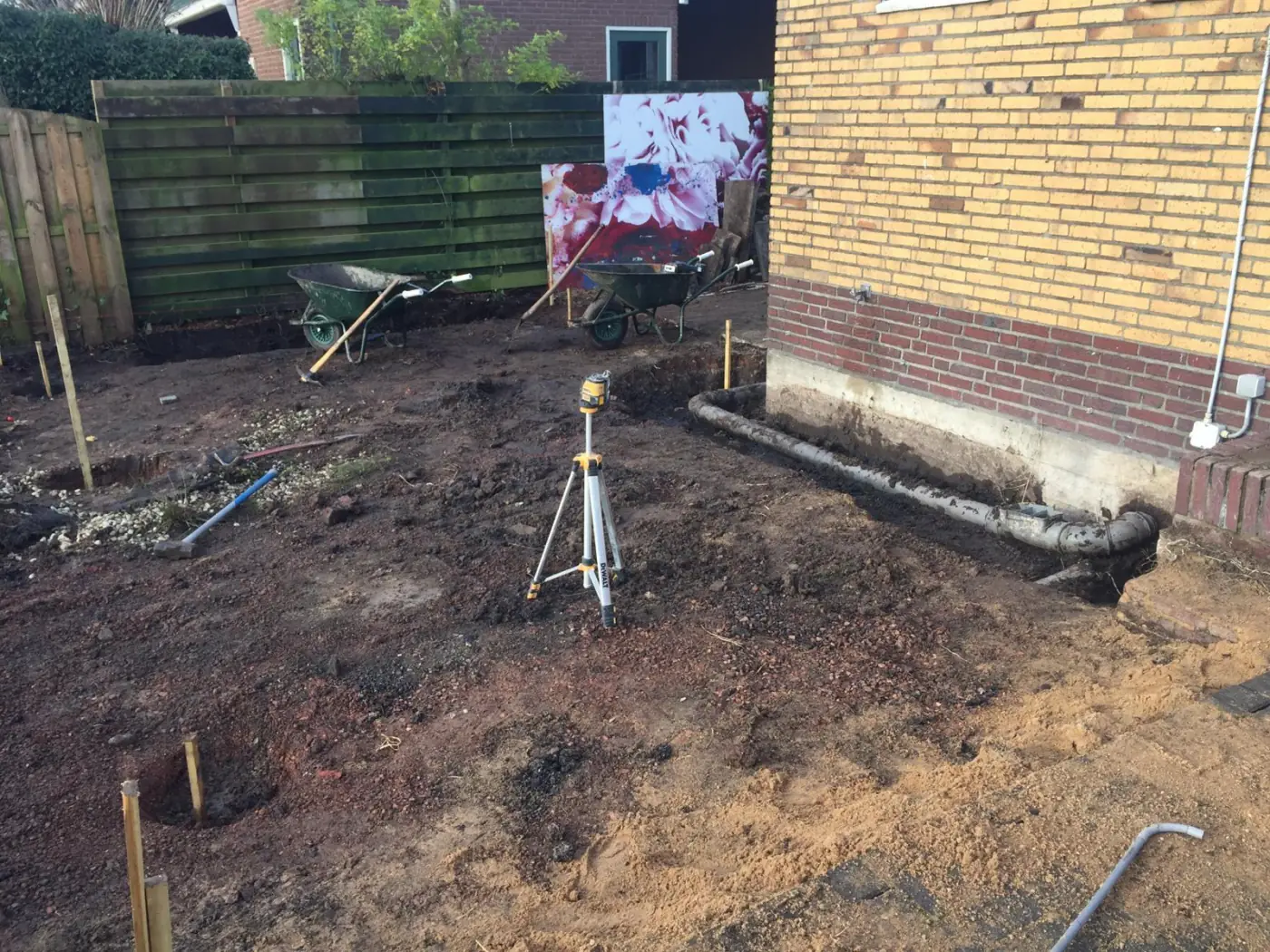 Fundering uitgraven voor een aanbouw door PersianTop