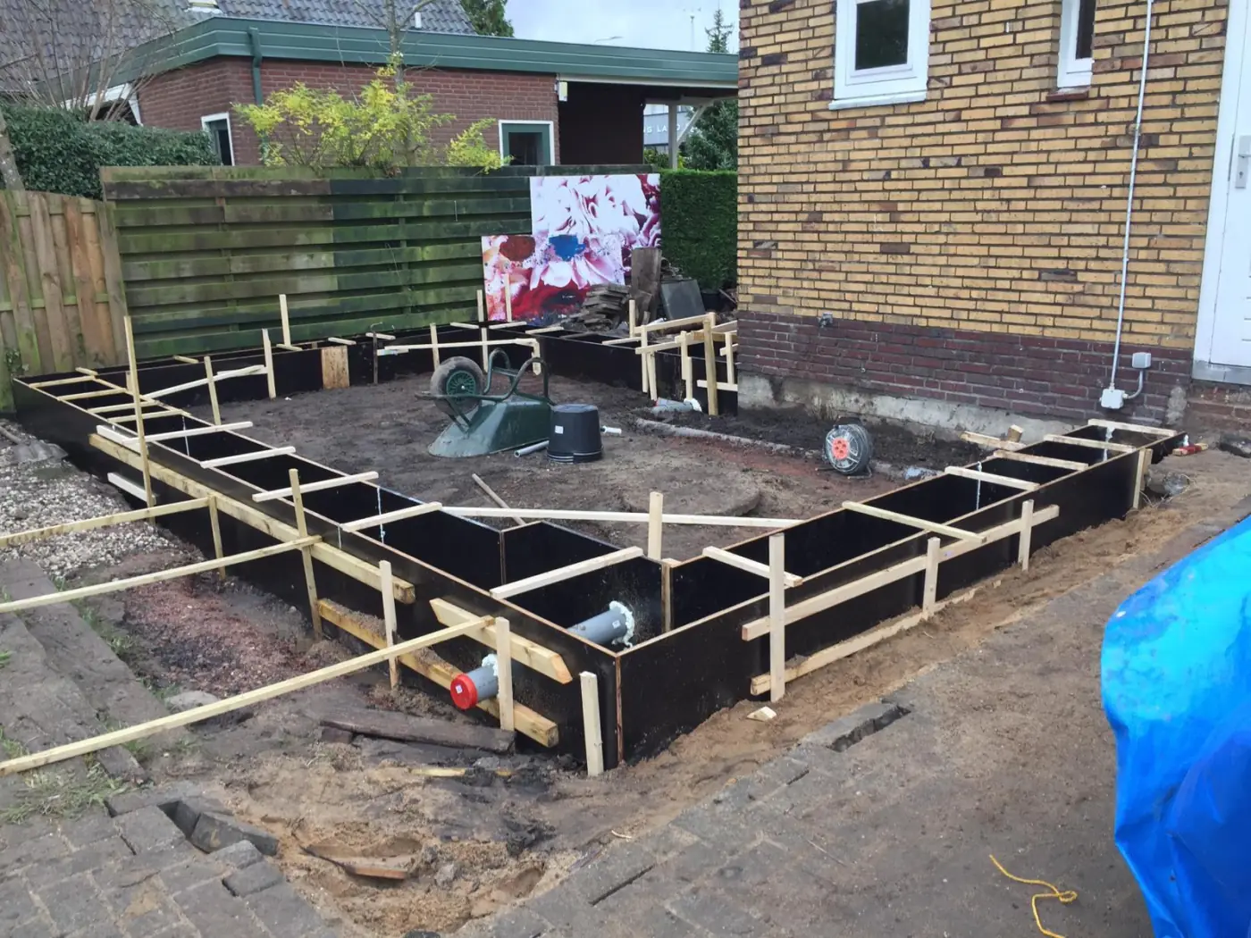 Bekisting voor de betonfundering van een aanbouw door PersianTop